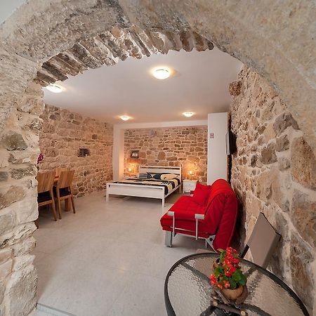 Apartments Marta Baska Voda Bilik gambar