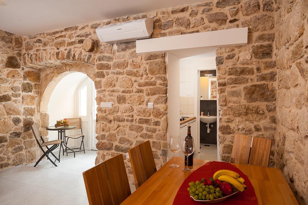 Apartments Marta Baska Voda Bilik gambar