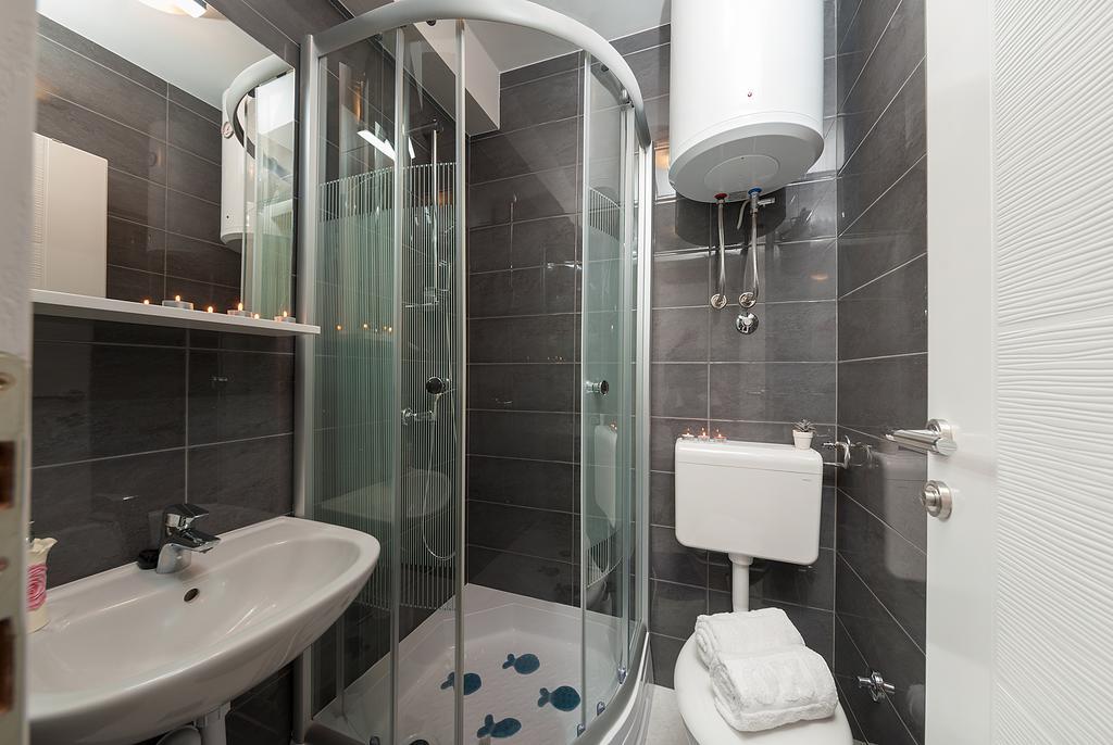Apartments Marta Baska Voda Bilik gambar